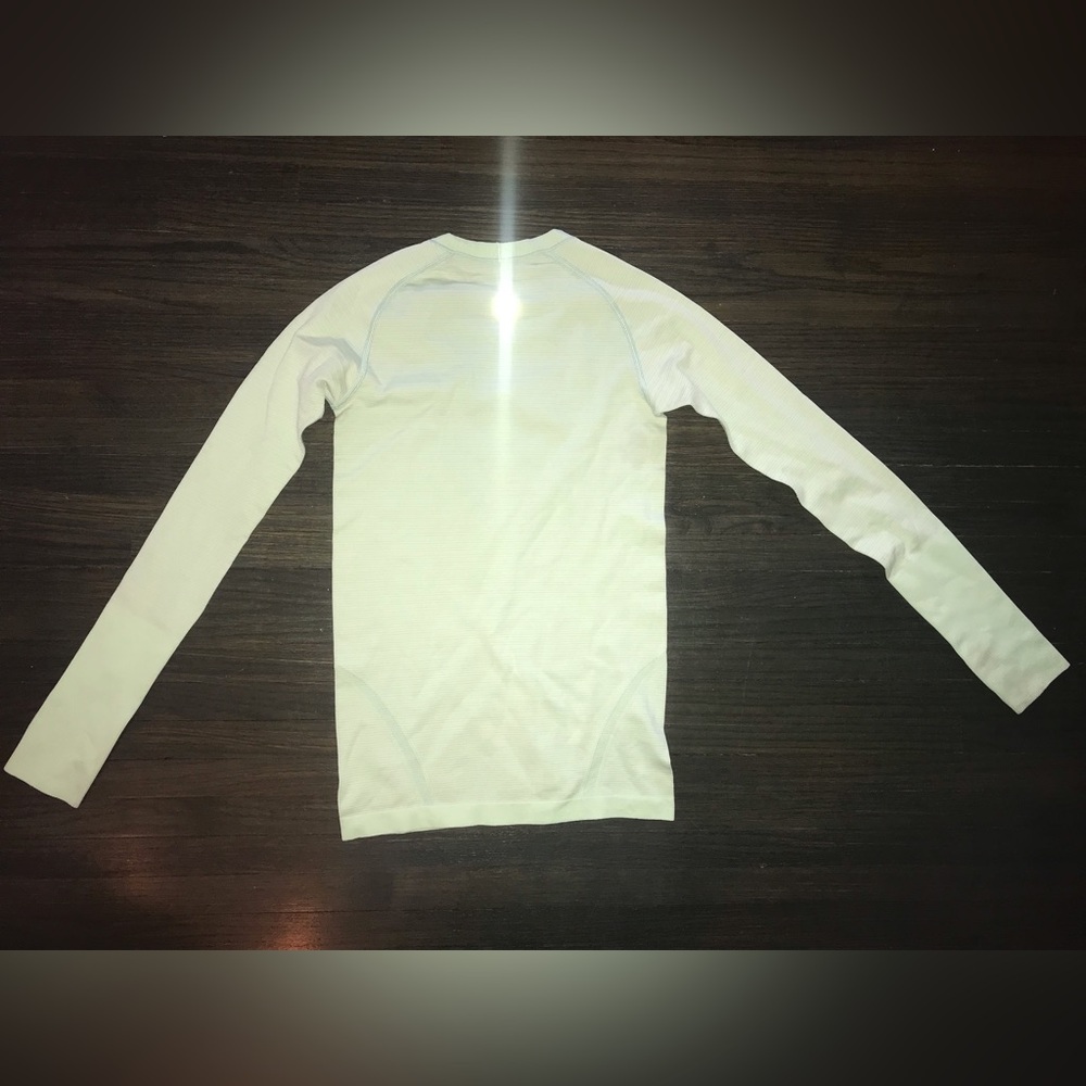 Lululemon Swiftly Tech Long Sleeve Lightweight Crewneck Top - sage - Picture 3 of 4